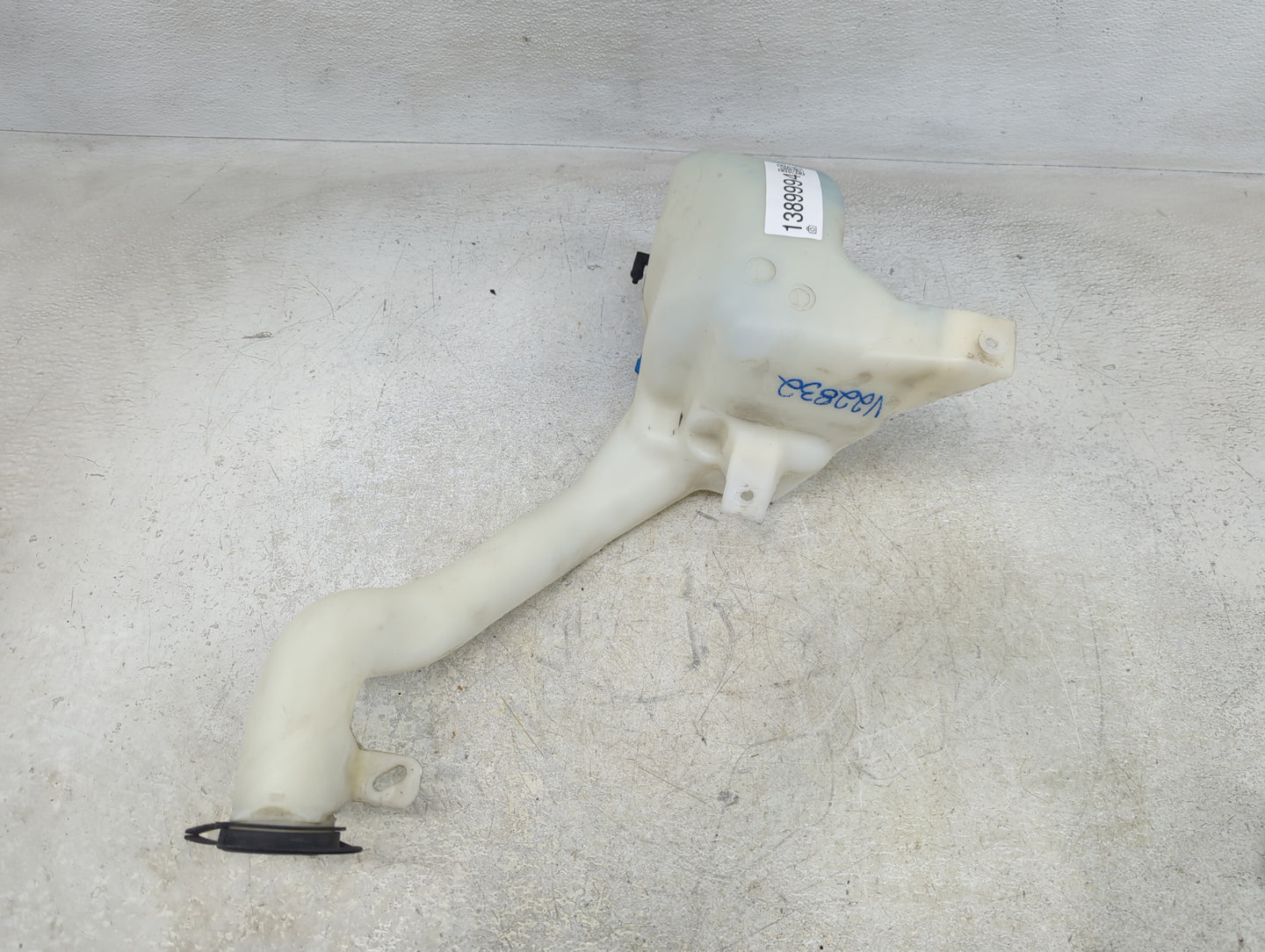 2006-2016 Chevrolet Impala Windshield Washer Fluid Reservoir Bottle Oem - Oemusedautoparts1.com