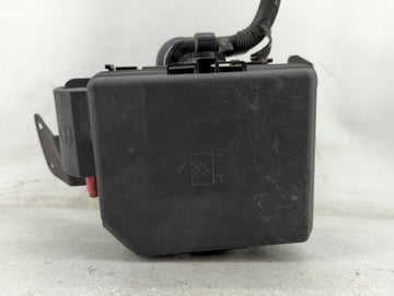 2006-2007 Chevrolet Impala Fusebox Fuse Box Panel Relay Module P/N:13524857 Fits Fits 2006 2007 OEM Used Auto Parts - Oemuse