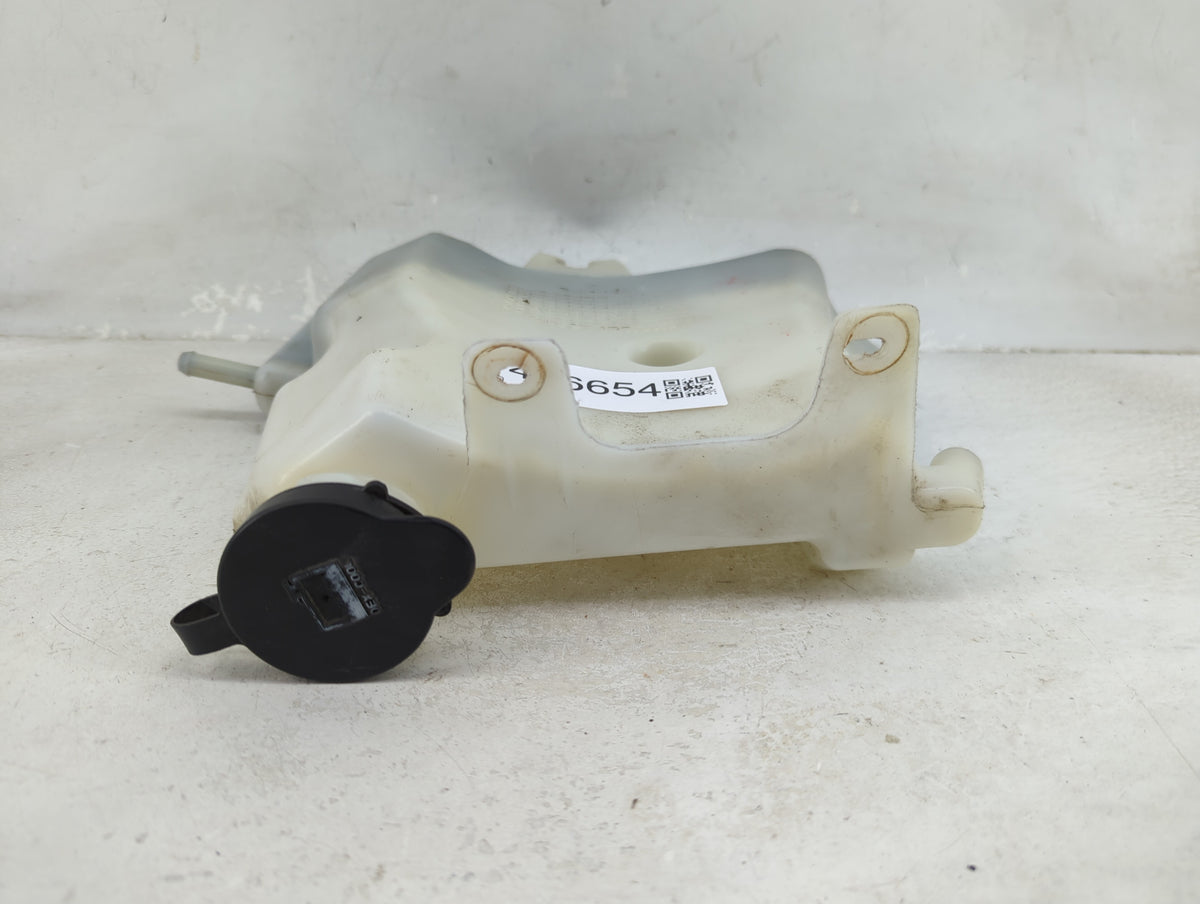 2006 Chevrolet Impala Radiator Coolant Overflow Expansion Tank Bottle 1466654 - Oemusedautoparts1.com