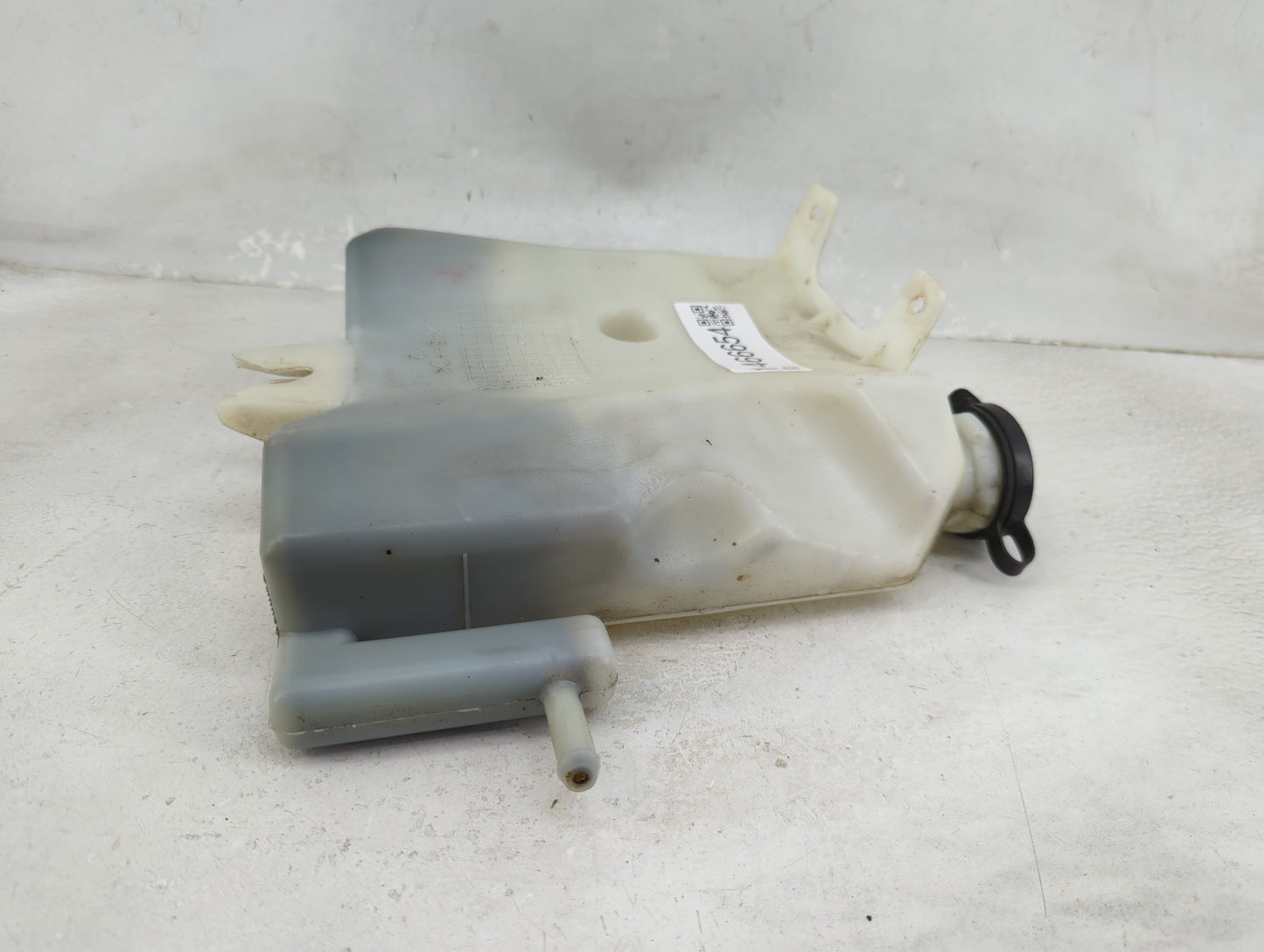 2006 Chevrolet Impala Radiator Coolant Overflow Expansion Tank Bottle 1466654 - Oemusedautoparts1.com