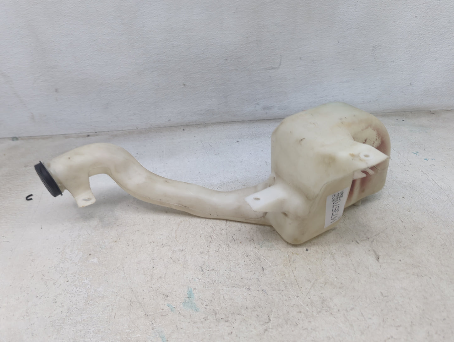 2006-2016 Chevrolet Impala Windshield Washer Fluid Reservoir Bottle Oem 1473570 - Oemusedautoparts1.com
