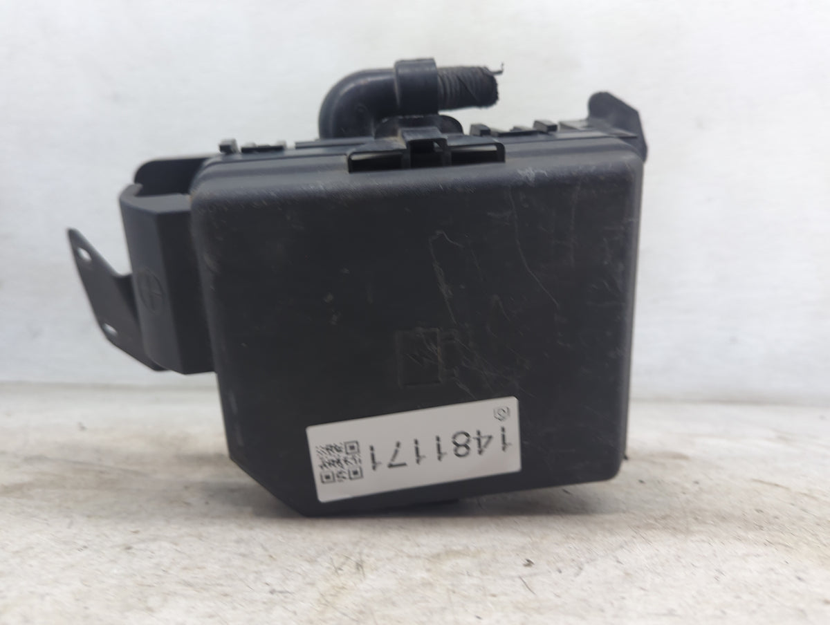2007 Chevrolet Impala Fusebox Fuse Box Panel Relay Module P/N:12193204 15918115 Fits OEM Used Auto Parts - Oemusedautoparts1