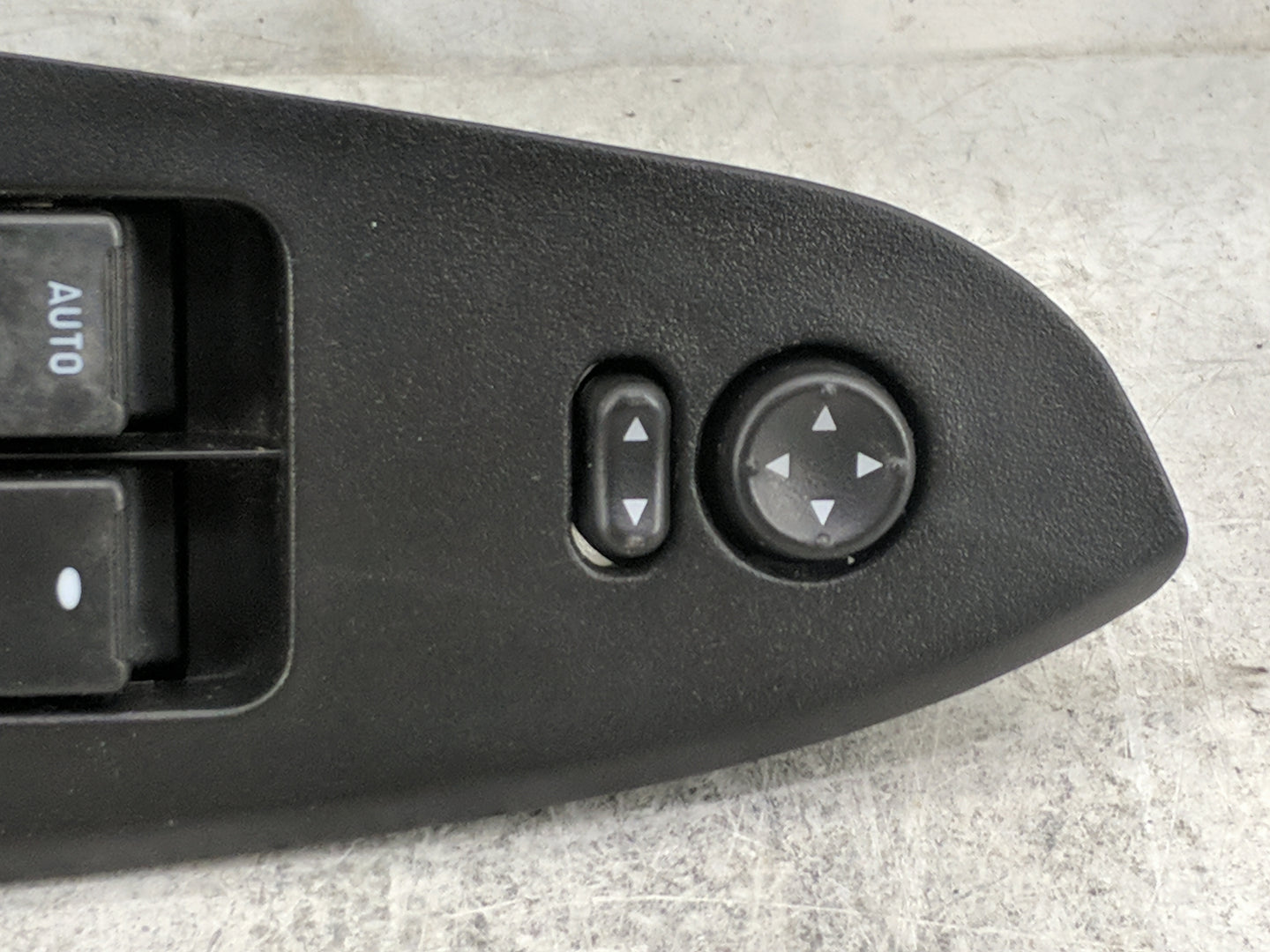 2006-2008 Chevrolet Impala Master Power Window Switch Replacement Driver Side Left P/N:15852006 Fits Fits 2006 2007 2008 OEM