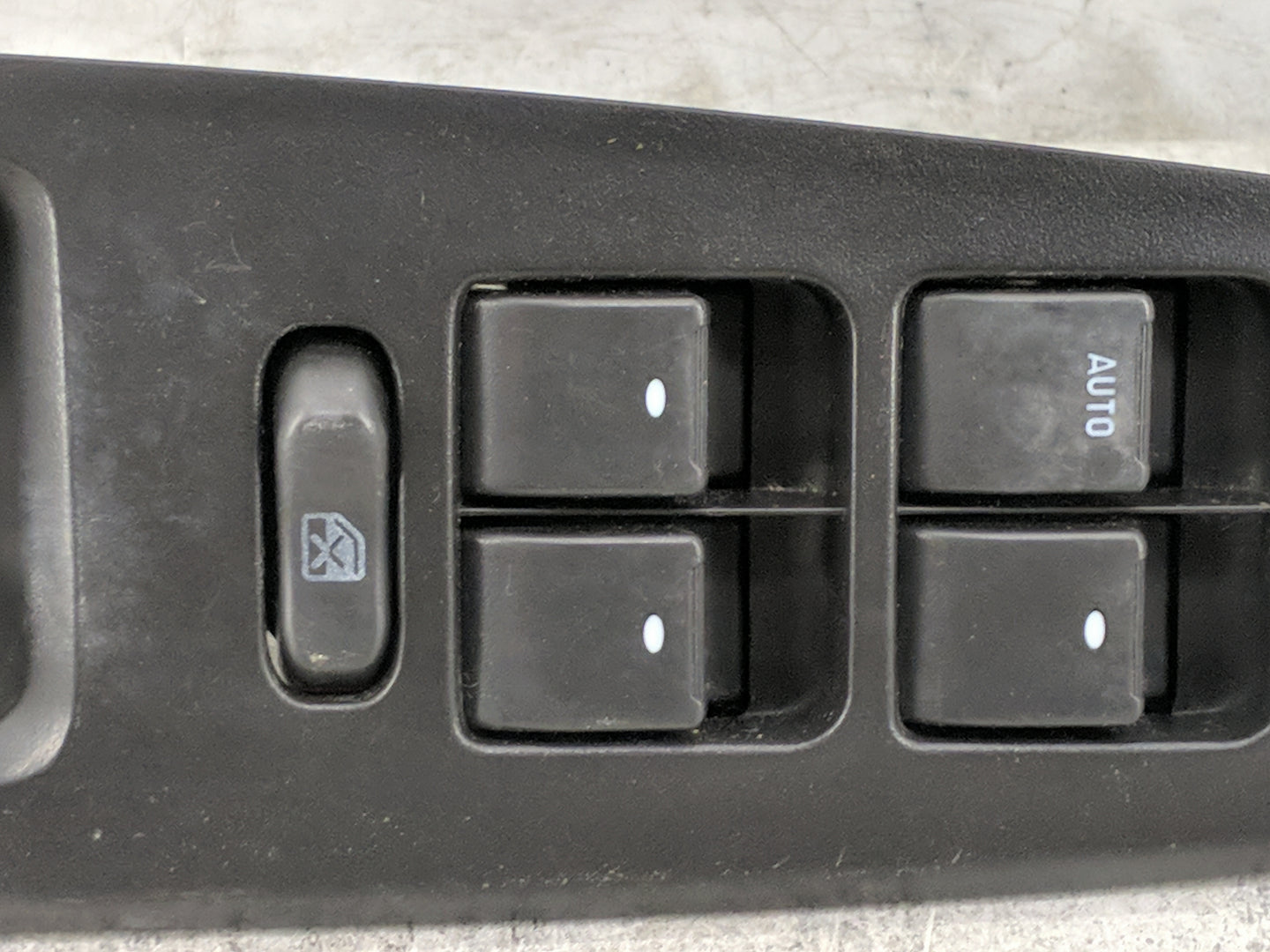 2006-2008 Chevrolet Impala Master Power Window Switch Replacement Driver Side Left P/N:15852006 Fits Fits 2006 2007 2008 OEM
