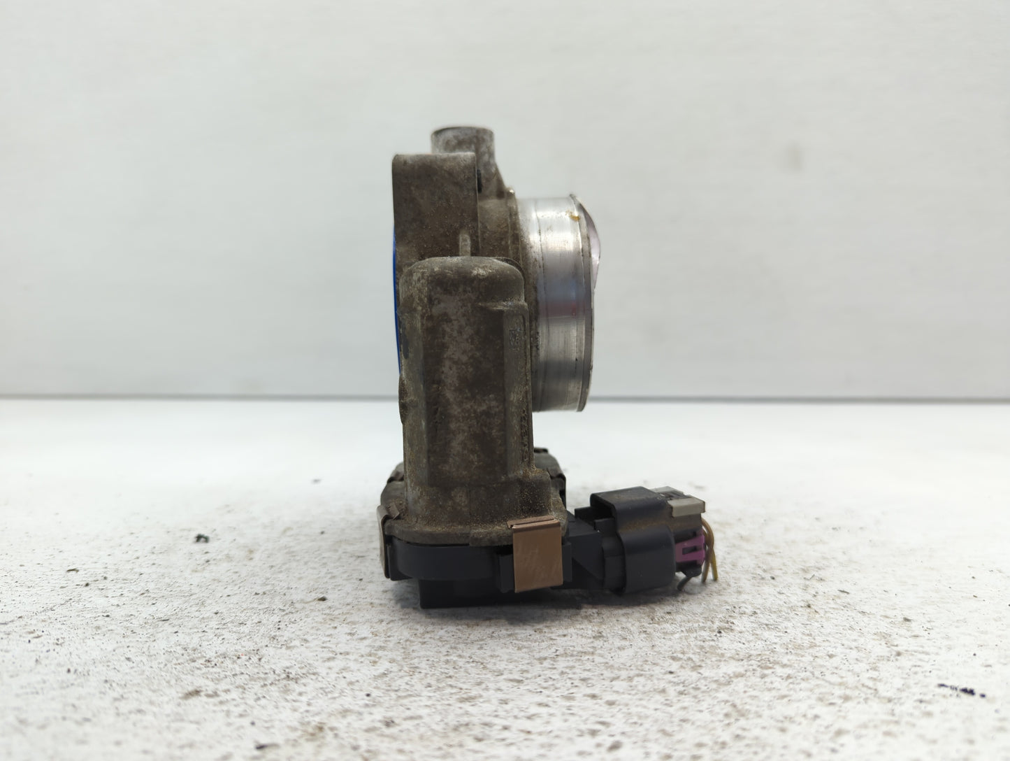 2006-2011 Chevrolet Impala Throttle Body Fits Fits 2006 2007 2008 2009 2010 2011 OEM Used Auto Parts - Oemusedautoparts1.com
