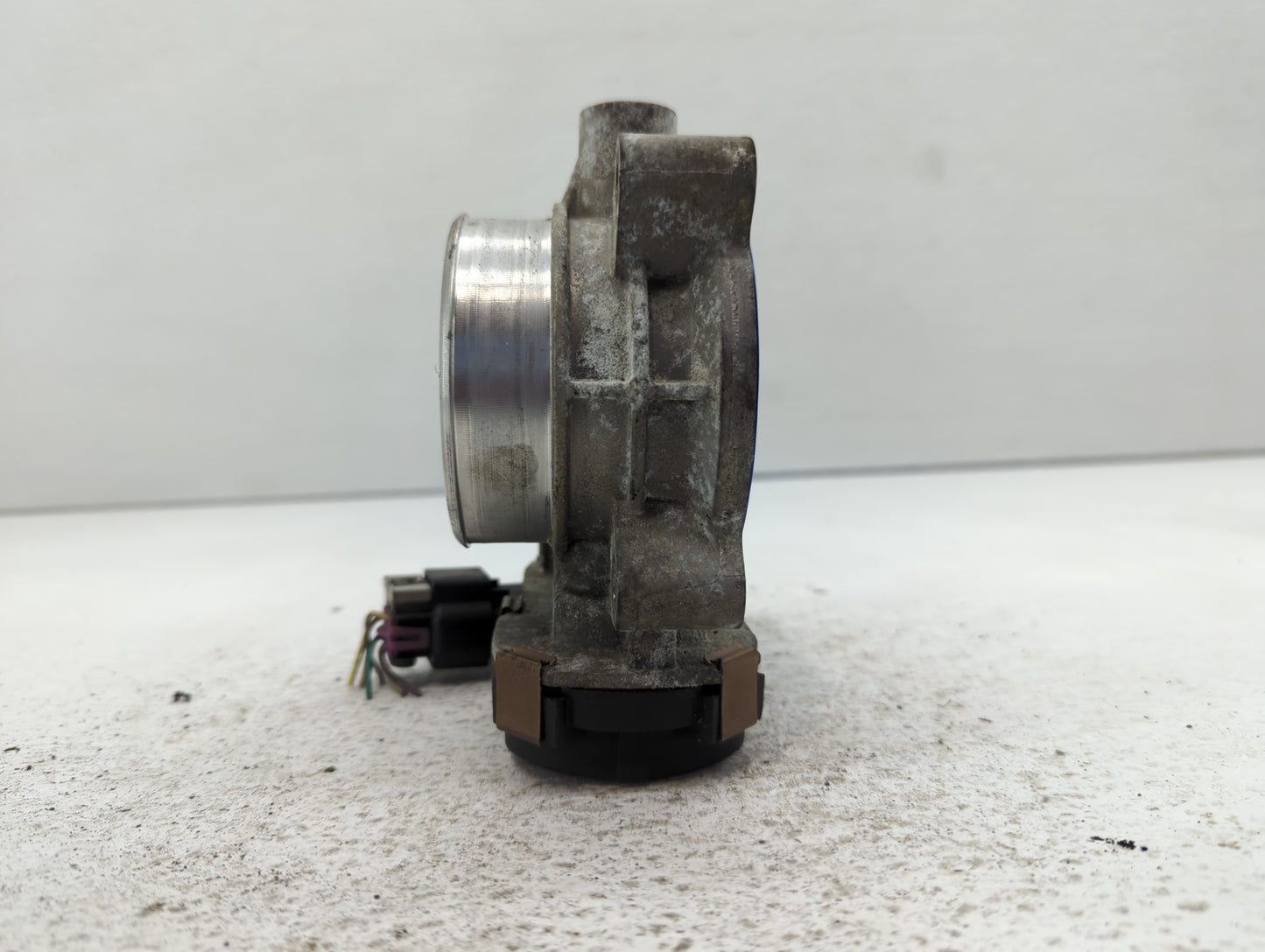 2006-2011 Chevrolet Impala Throttle Body Fits Fits 2006 2007 2008 2009 2010 2011 OEM Used Auto Parts - Oemusedautoparts1.com
