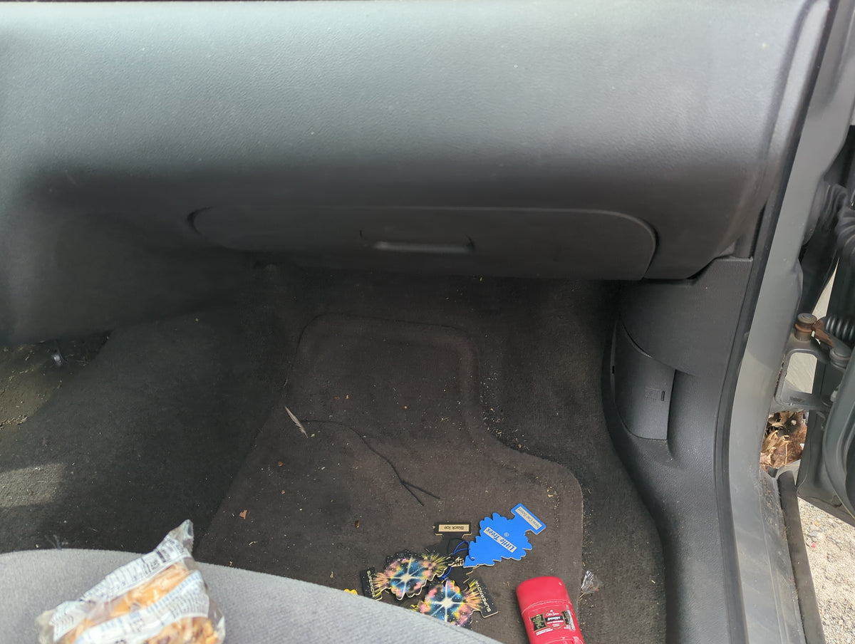 2007 Chevrolet Impala Passenger Glove Box Door Storage Compartment 5012513 - Oemusedautoparts1.com