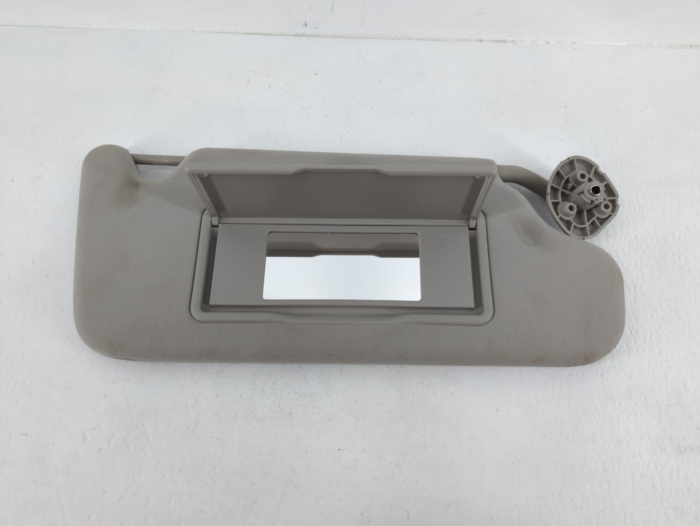 2006-2016 Chevrolet Impala Sun Visor Shade Replacement Passenger Right Mirror Fits OEM Used Auto Parts - Oemusedautoparts1.c