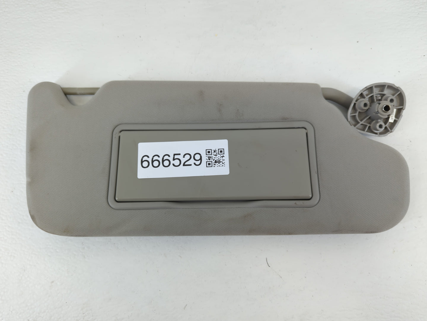 2006-2016 Chevrolet Impala Sun Visor Shade Replacement Passenger Right Mirror Fits OEM Used Auto Parts - Oemusedautoparts1.c