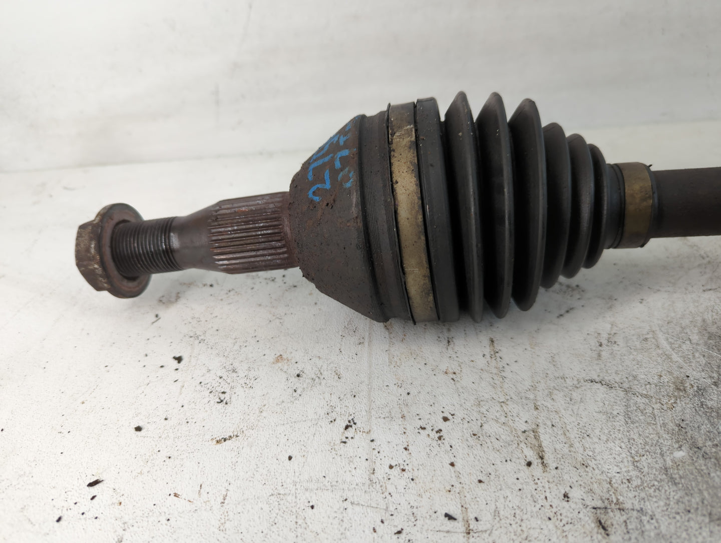 2000-2011 Chevrolet Impala Axle Shaft Front Driver Cv C/v - Oemusedautoparts1.com
