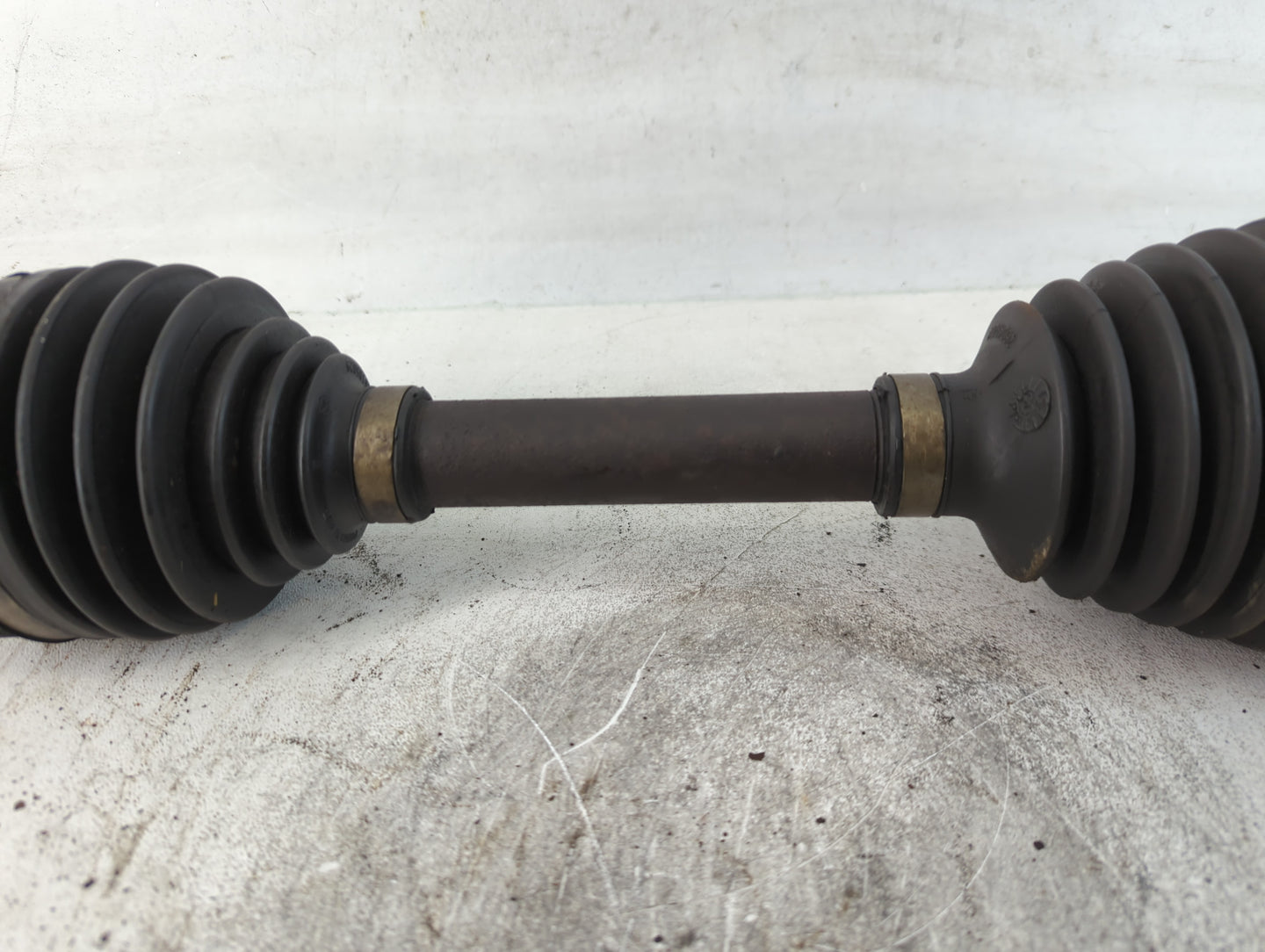 2000-2011 Chevrolet Impala Axle Shaft Front Driver Cv C/v - Oemusedautoparts1.com