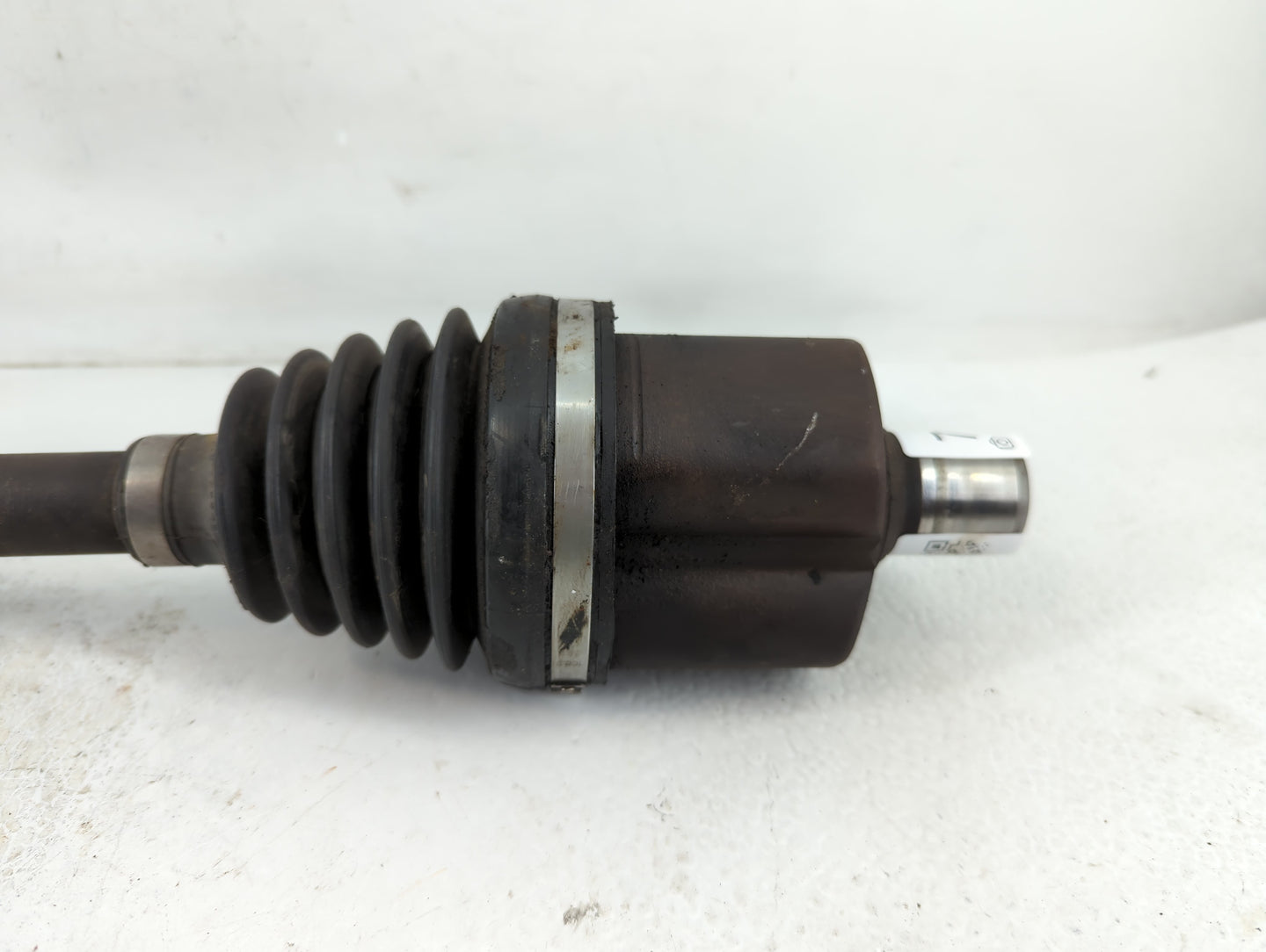2000-2011 Chevrolet Impala Axle Shaft Front Driver Cv C/v - Oemusedautoparts1.com