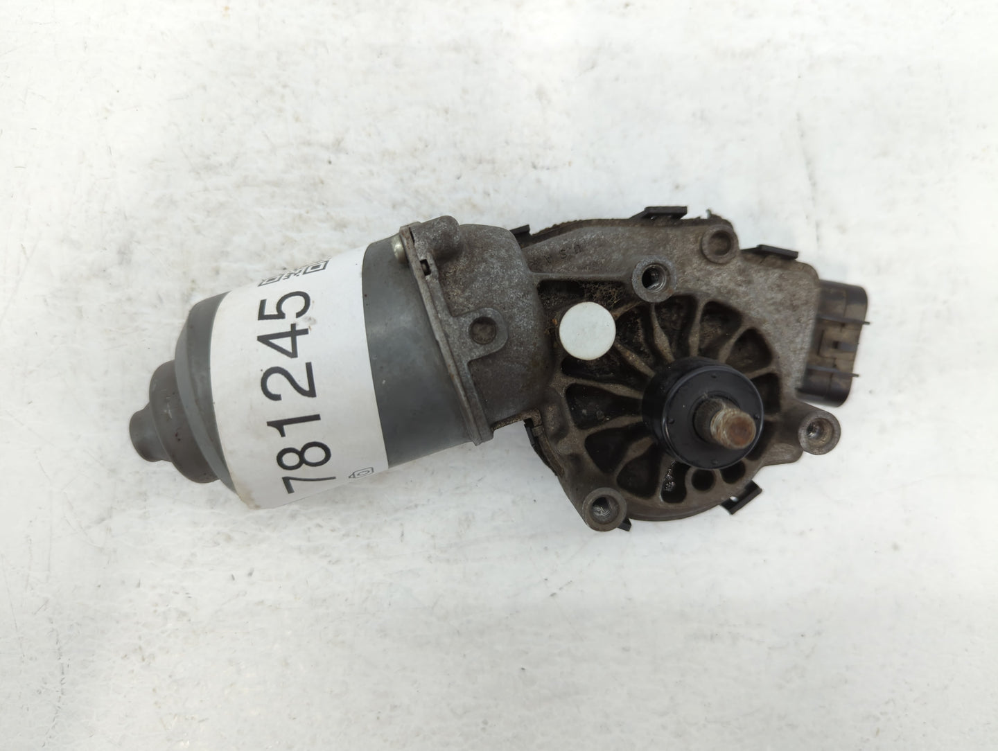 2006-2016 Chevrolet Impala Front Windshield Wiper Motor P/N:25790964 Fits OEM Used Auto Parts - Oemusedautoparts1.com