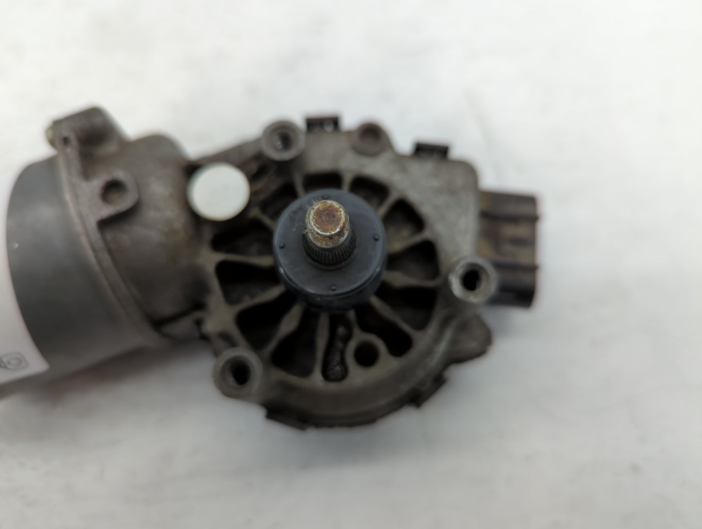 2006-2016 Chevrolet Impala Front Windshield Wiper Motor P/N:25790964 Fits OEM Used Auto Parts - Oemusedautoparts1.com