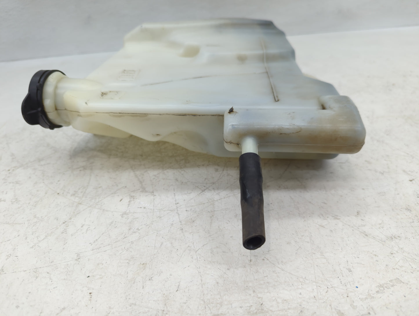 2006 Chevrolet Impala Radiator Coolant Overflow Expansion Tank Bottle 863473 - Oemusedautoparts1.com