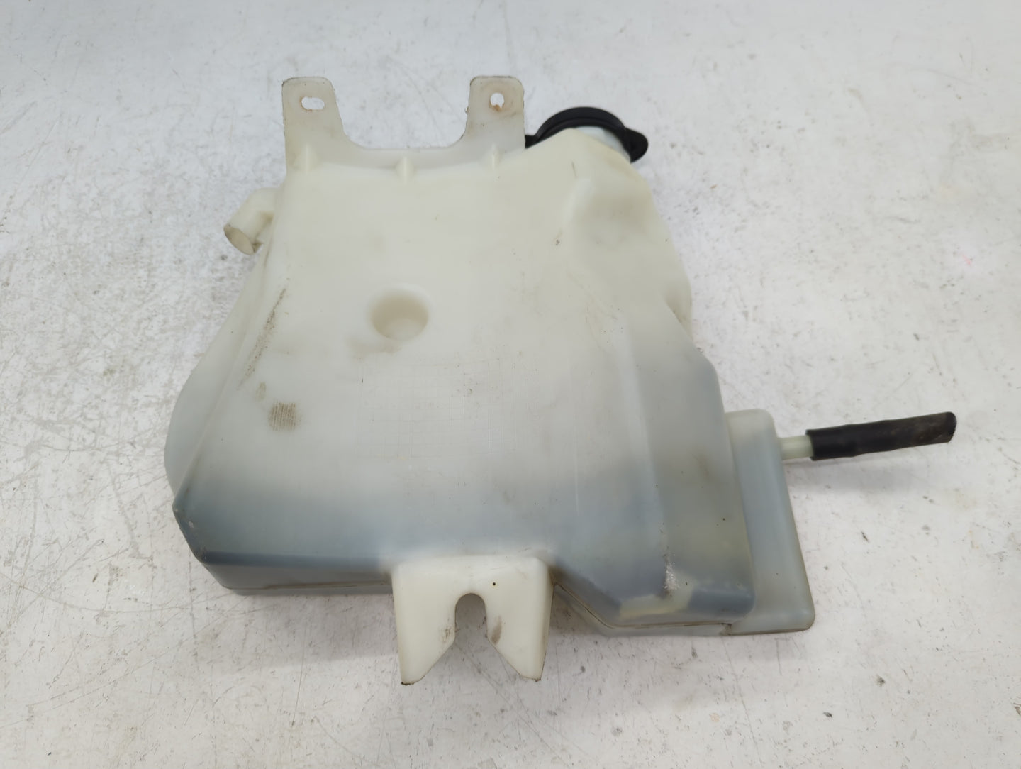 2006 Chevrolet Impala Radiator Coolant Overflow Expansion Tank Bottle 863473 - Oemusedautoparts1.com