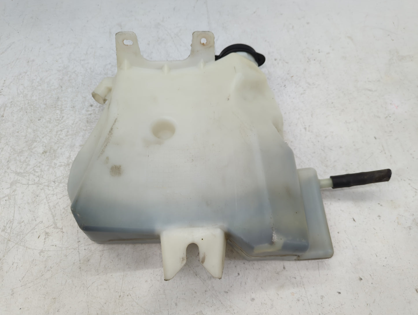 2006 Chevrolet Impala Radiator Coolant Overflow Expansion Tank Bottle 863473 - Oemusedautoparts1.com