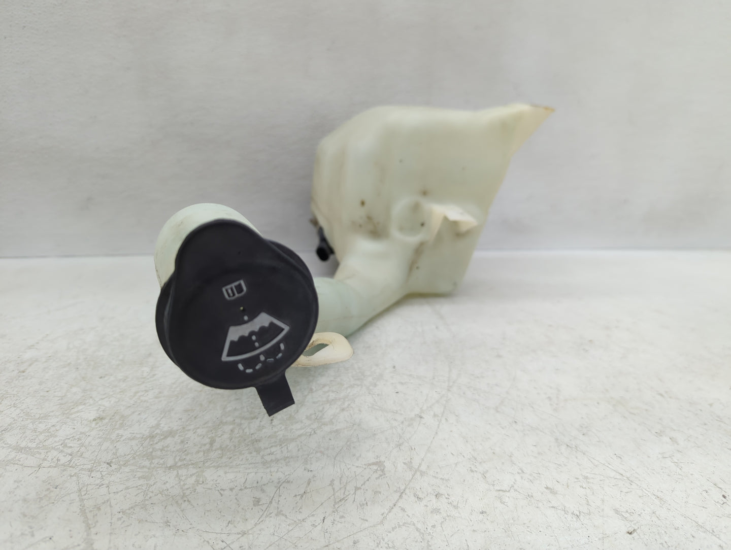 2006-2016 Chevrolet Impala Windshield Washer Fluid Reservoir Bottle Oem - Oemusedautoparts1.com
