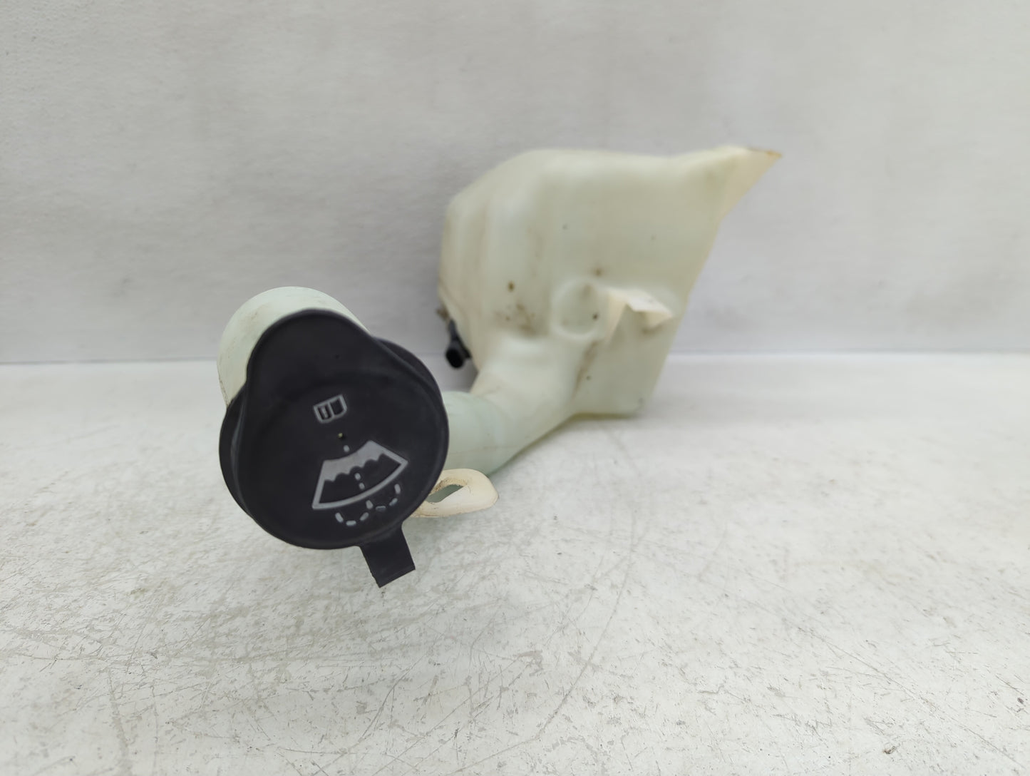 2006-2016 Chevrolet Impala Windshield Washer Fluid Reservoir Bottle Oem - Oemusedautoparts1.com