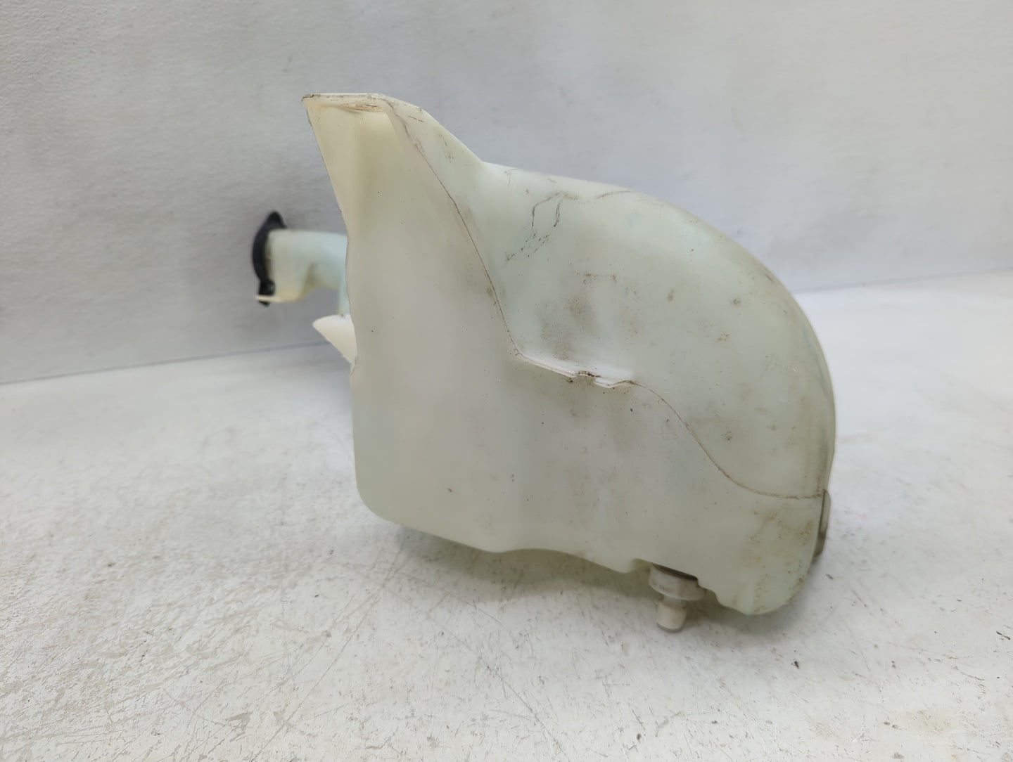 2006-2016 Chevrolet Impala Windshield Washer Fluid Reservoir Bottle Oem - Oemusedautoparts1.com
