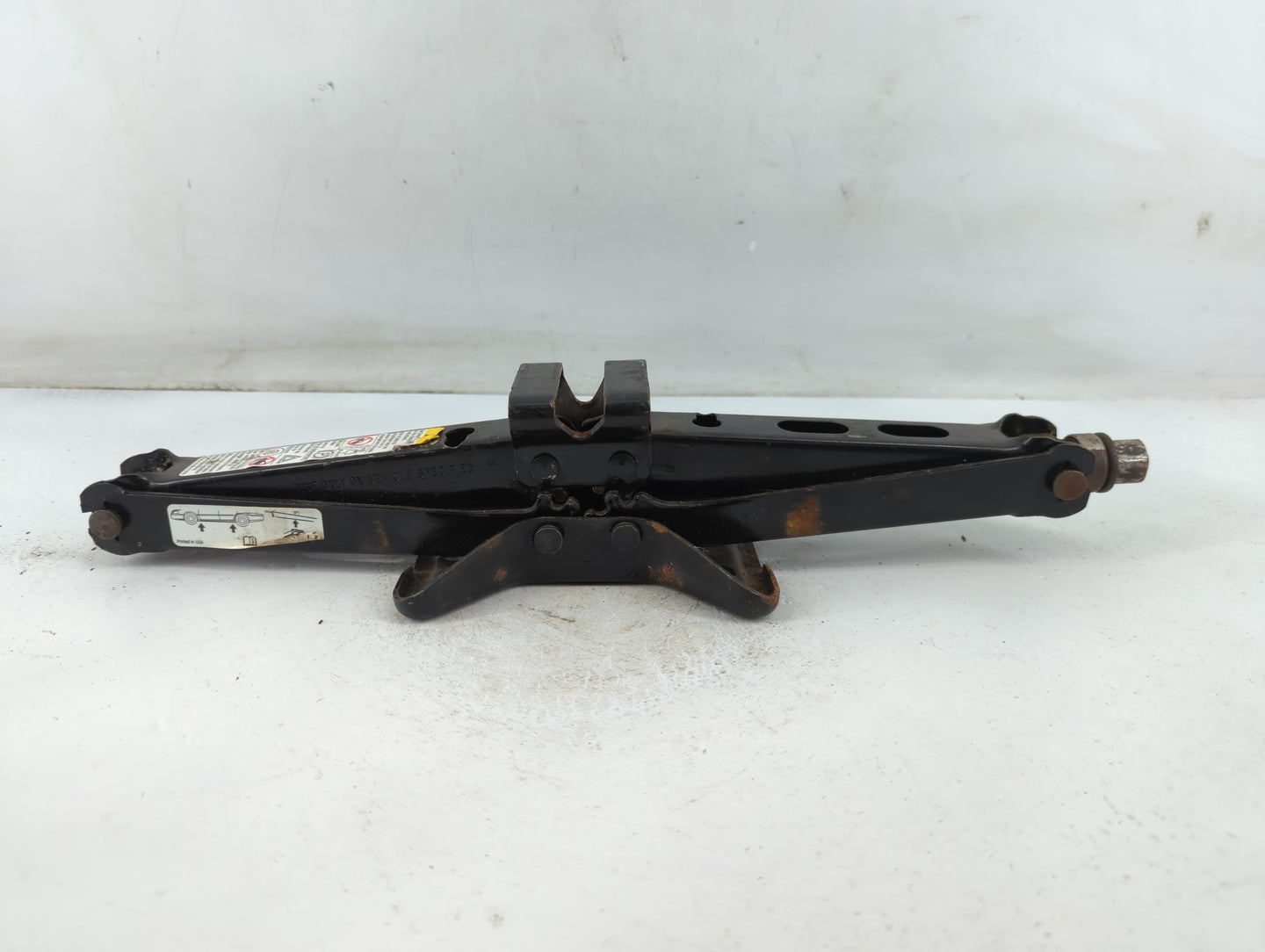 2007 Chevrolet Impala Spare Scissor Car Jack - Oemusedautoparts1.com