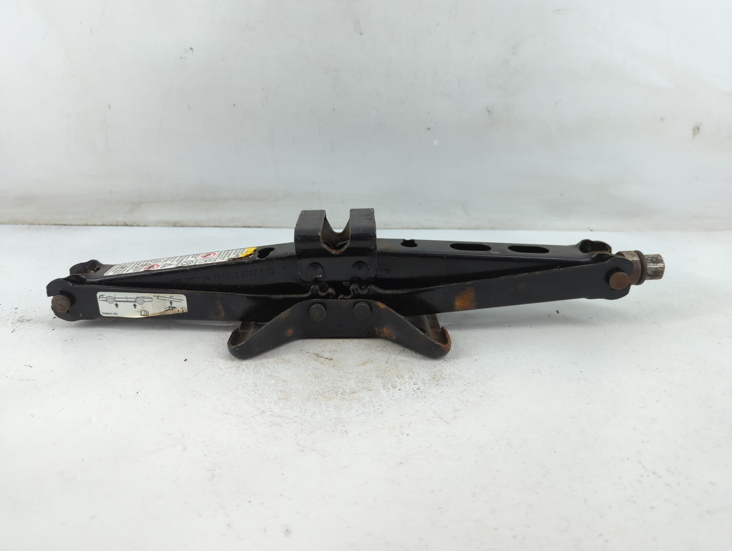 2007 Chevrolet Impala Spare Scissor Car Jack - Oemusedautoparts1.com