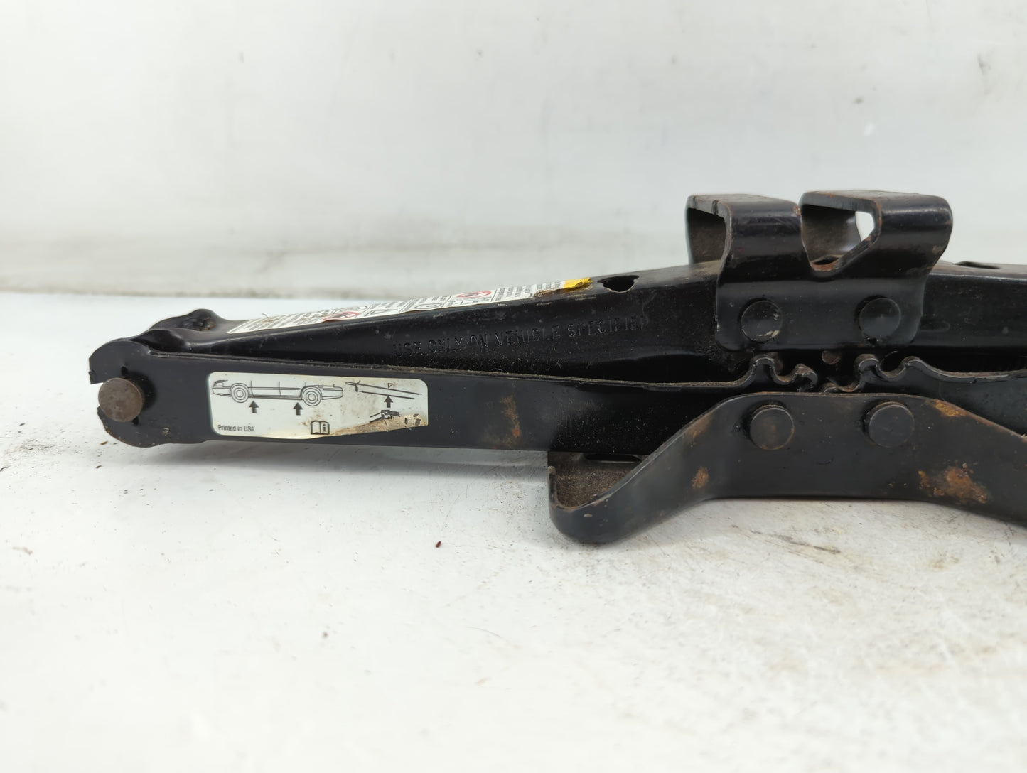 2007 Chevrolet Impala Spare Scissor Car Jack 886753 - Oemusedautoparts1.com