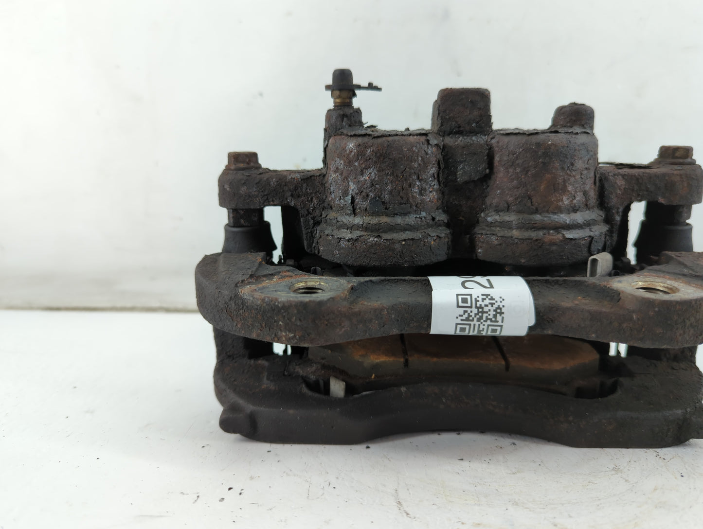2006-2016 Chevrolet Impala Front Driver Left Brake Caliper - Oemusedautoparts1.com