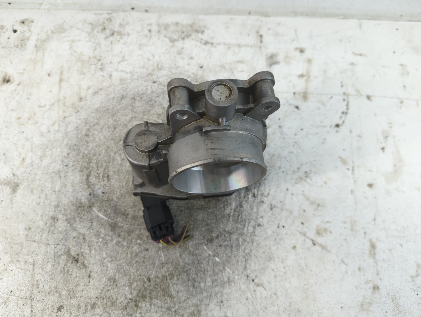 2006-2011 Chevrolet Impala Throttle Body P/N:TB1010 Fits Fits 2006 2007 2008 2009 2010 2011 OEM Used Auto Parts - Oemusedaut