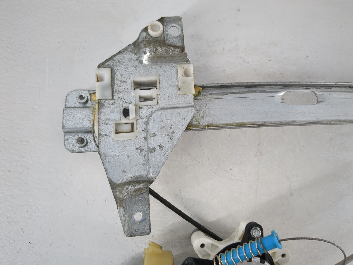 2006-2016 Chevrolet Impala Passenger Rear Right Power Window Motor - Oemusedautoparts1.com