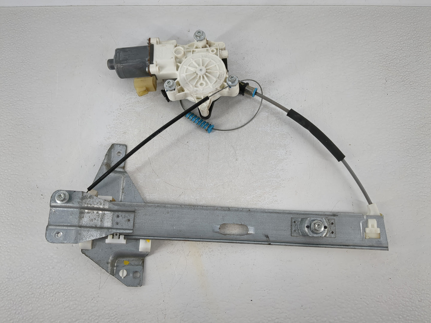 2006-2016 Chevrolet Impala Passenger Rear Right Power Window Motor - Oemusedautoparts1.com
