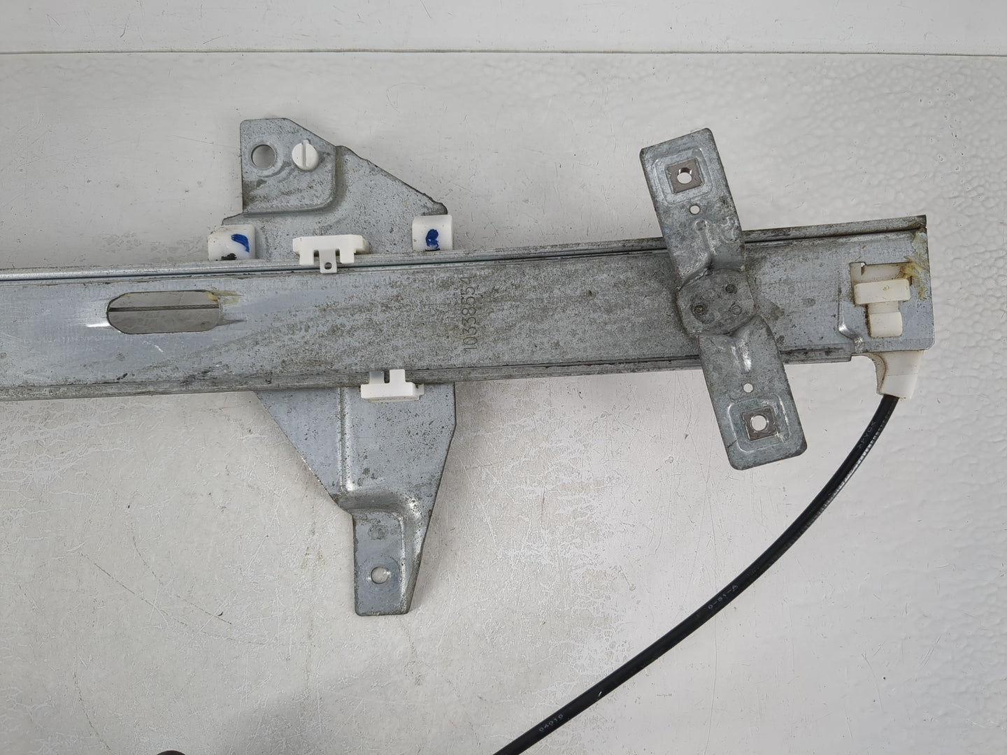 2006-2016 Chevrolet Impala Passenger Front Right Power Window Motor - Oemusedautoparts1.com