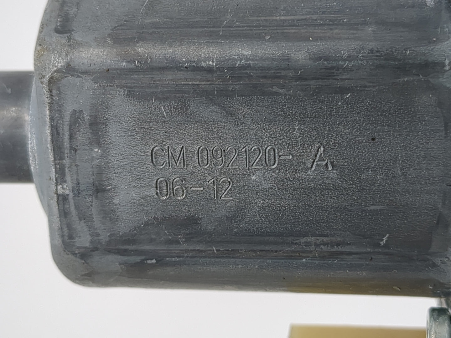 2006-2016 Chevrolet Impala Passenger Front Right Power Window Motor - Oemusedautoparts1.com