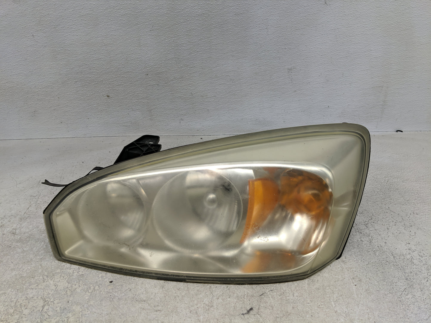 2004-2008 Chevrolet Malibu Passenger Right Oem Head Light Headlight Lamp - Oemusedautoparts1.com