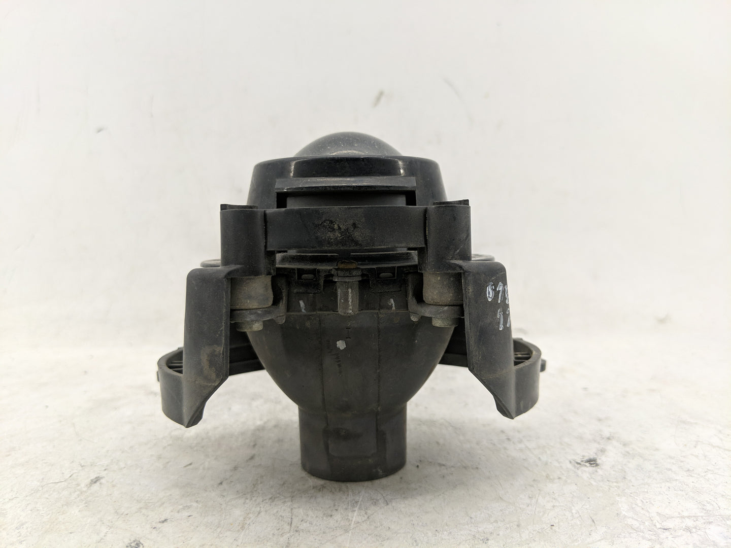 2008-2012 Chevrolet Malibu Passenger Right Oem Front Light Lamp - Oemusedautoparts1.com