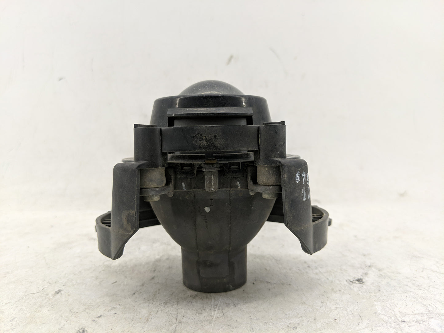 2008-2012 Chevrolet Malibu Passenger Right Oem Front Light Lamp - Oemusedautoparts1.com