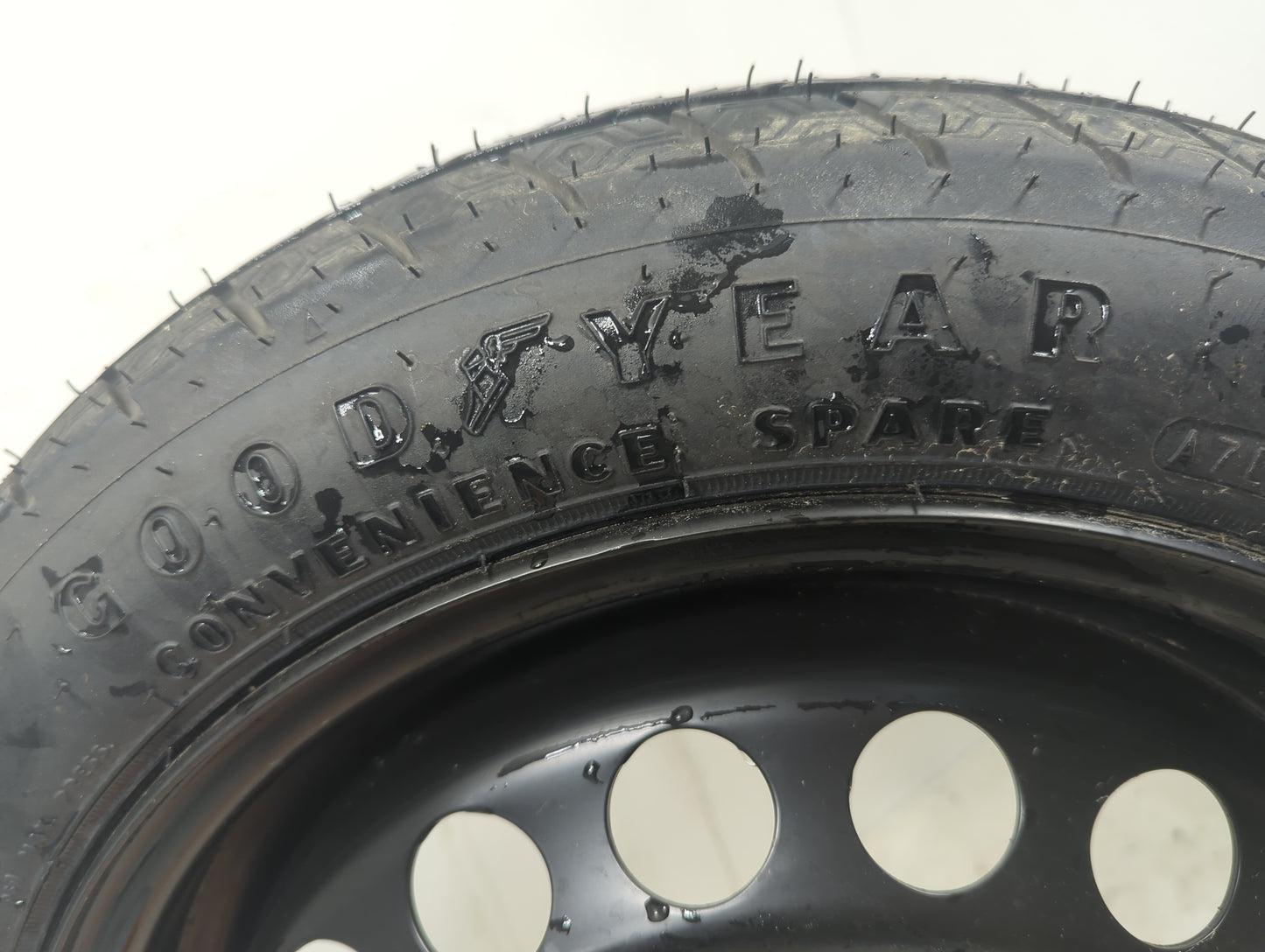 2007 Chevrolet Malibu Spare Donut Tire Wheel Rim Oem - Oemusedautoparts1.com