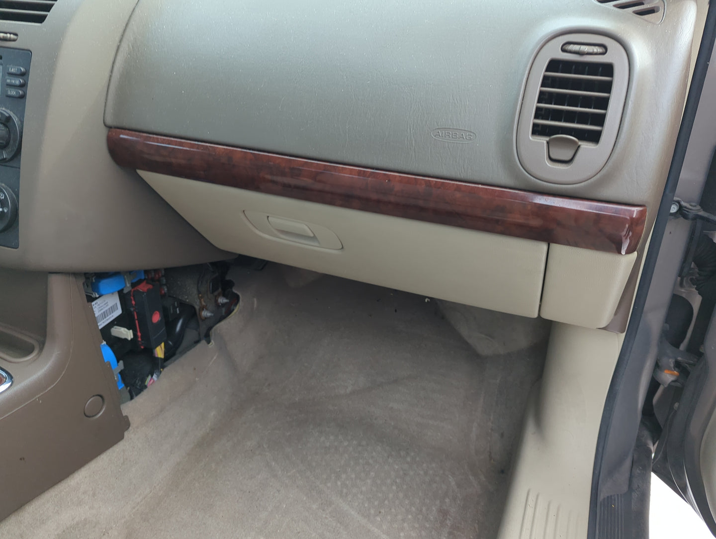 2007 Chevrolet Malibu Passenger Glove Box Door Storage Compartment - Oemusedautoparts1.com
