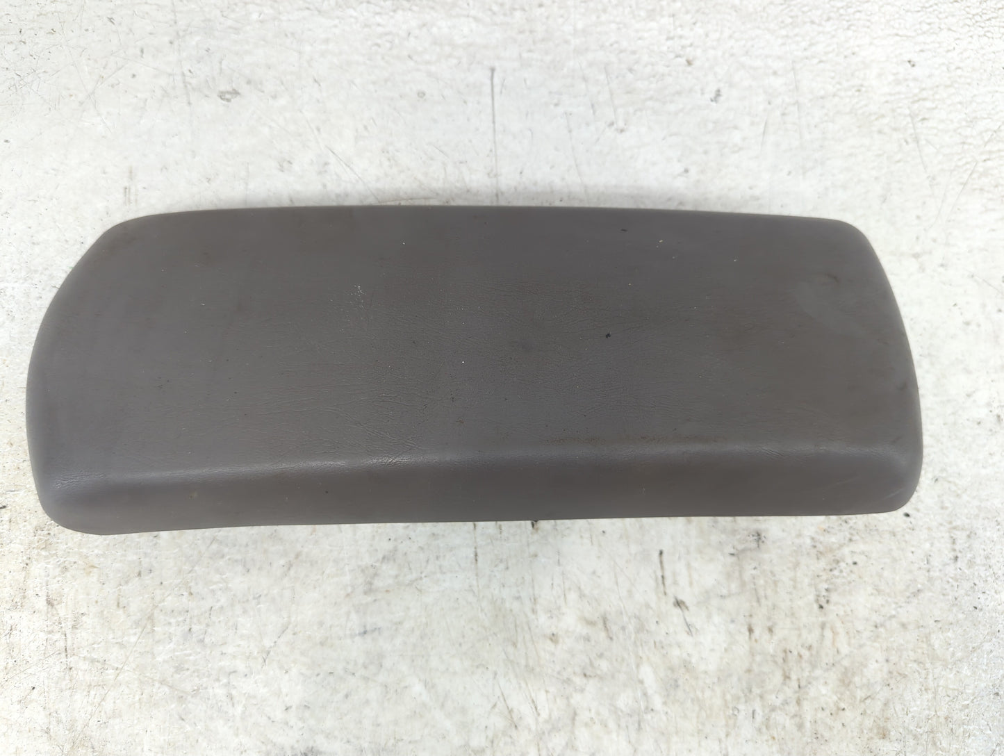 2007 Chevrolet Malibu Center Console Armrest Cover Lid P/N:22730173 Fits OEM Used Auto Parts - Oemusedautoparts1.com