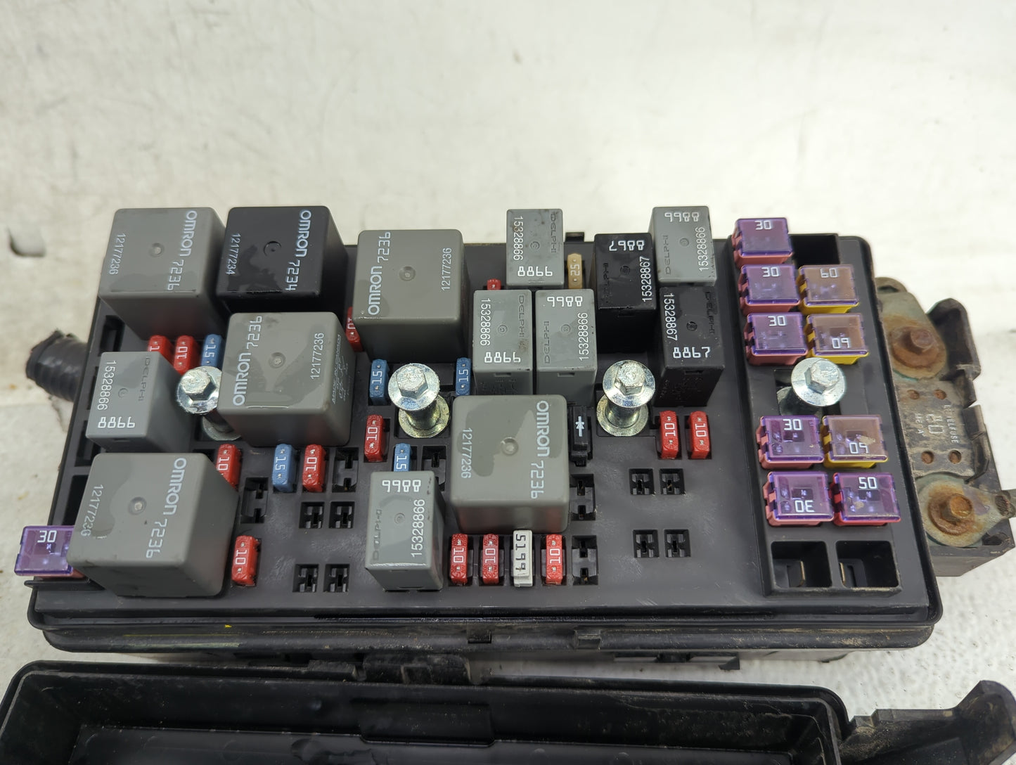 2007-2008 Chevrolet Malibu Fusebox Fuse Box Panel Relay Module P/N:13517831 Fits Fits 2007 2008 OEM Used Auto Parts - Oemuse