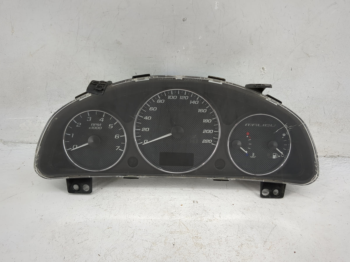 2007 Chevrolet Malibu Instrument Cluster Speedometer Gauges P/N:15298119 16808125, A2C10811 Miles: Fits OEM Used Auto Parts 
