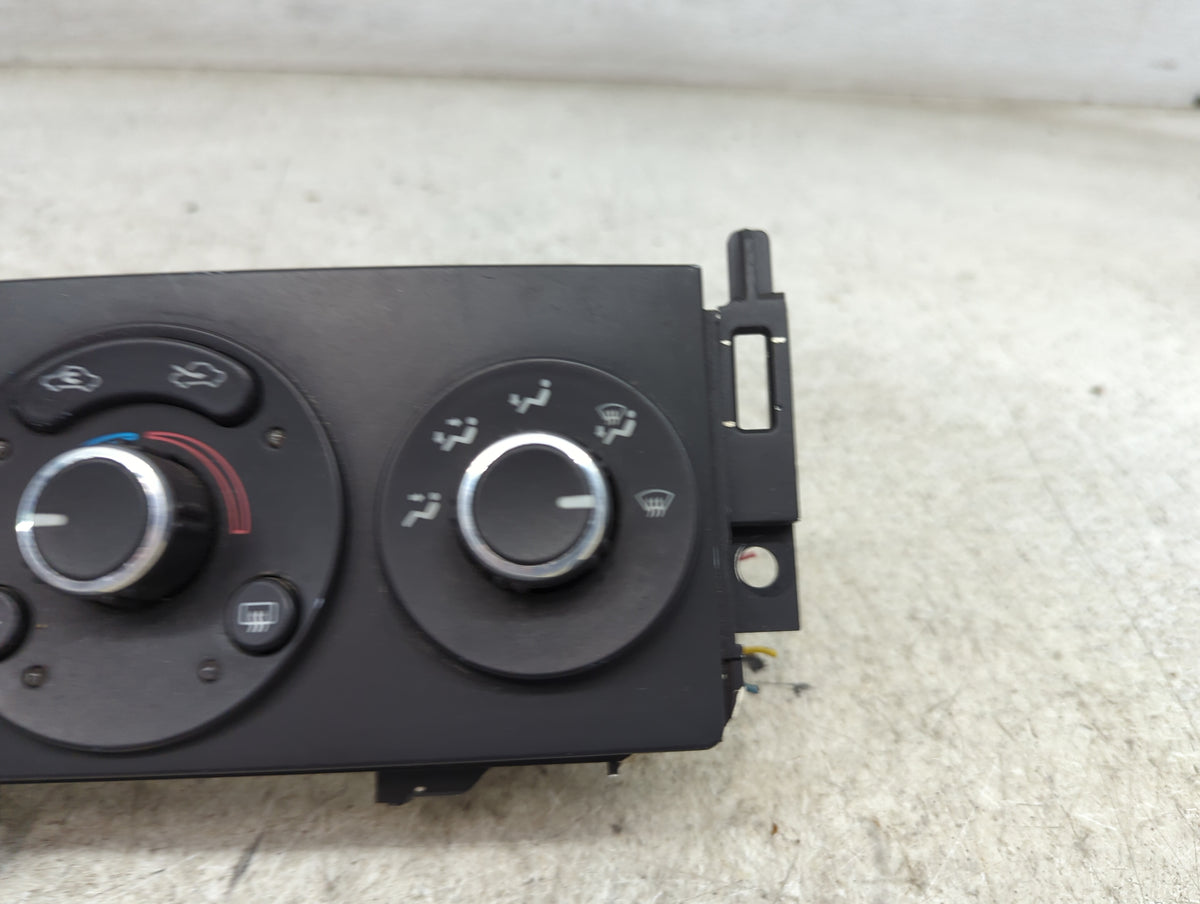 2004-2008 Chevrolet Malibu Climate Control Module Temperature AC/Heater Replacement P/N:28014589 Fits OEM Used Auto Parts - 