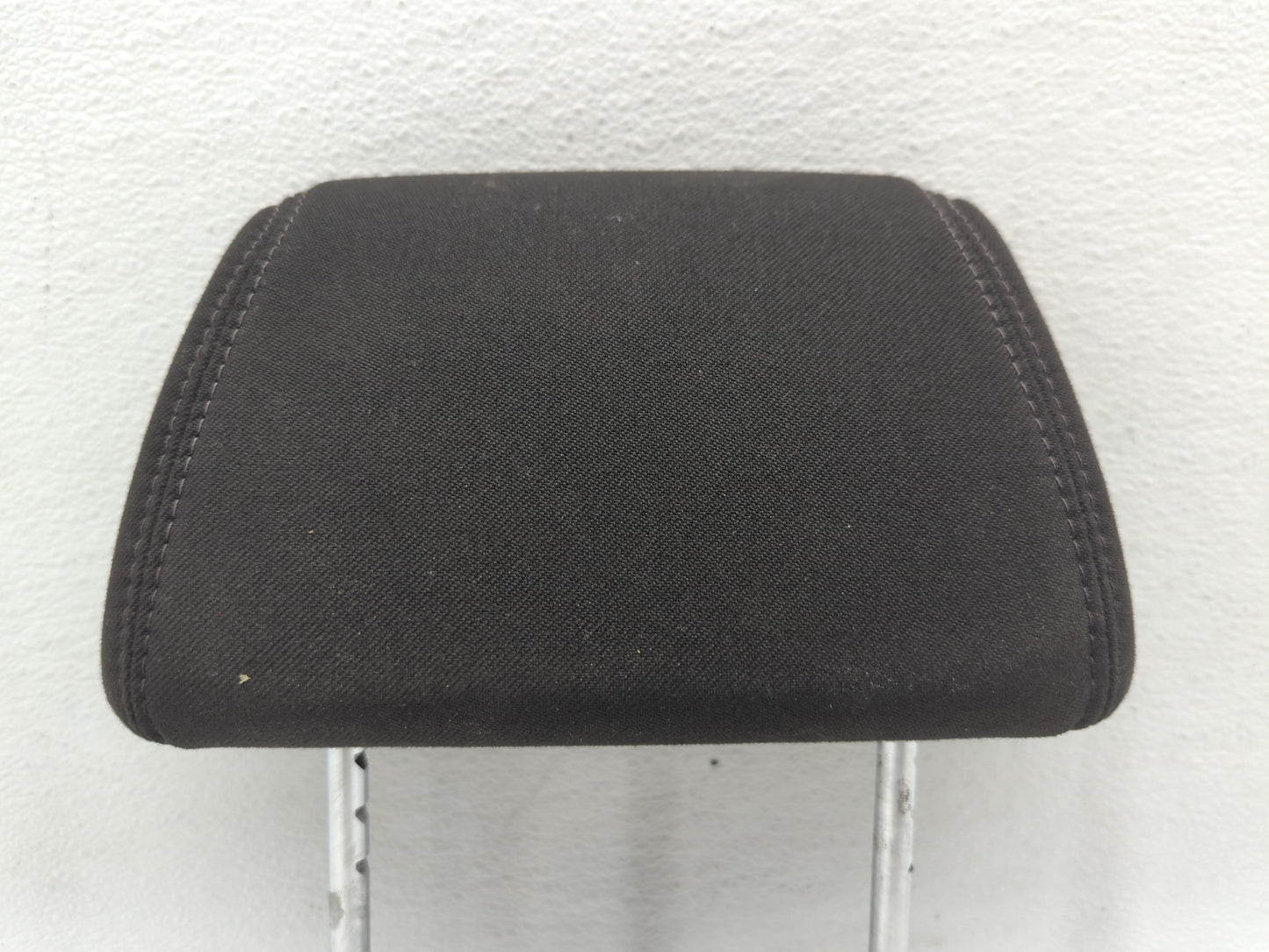 2007 Chevrolet Malibu Headrest Head Rest Front Driver Passenger Seat Fits OEM Used Auto Parts - Oemusedautoparts1.com