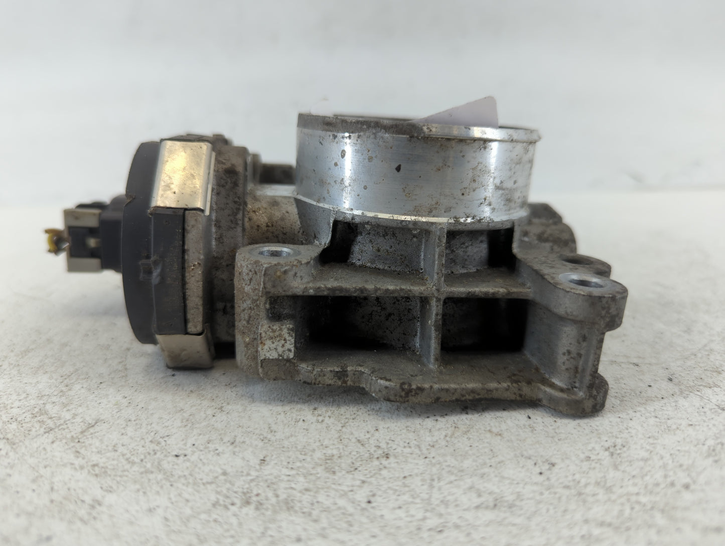 2007-2008 Chevrolet Malibu Throttle Body P/N:2346AA897HB5655A Fits Fits 2007 2008 2009 2010 2011 OEM Used Auto Parts - Oemus