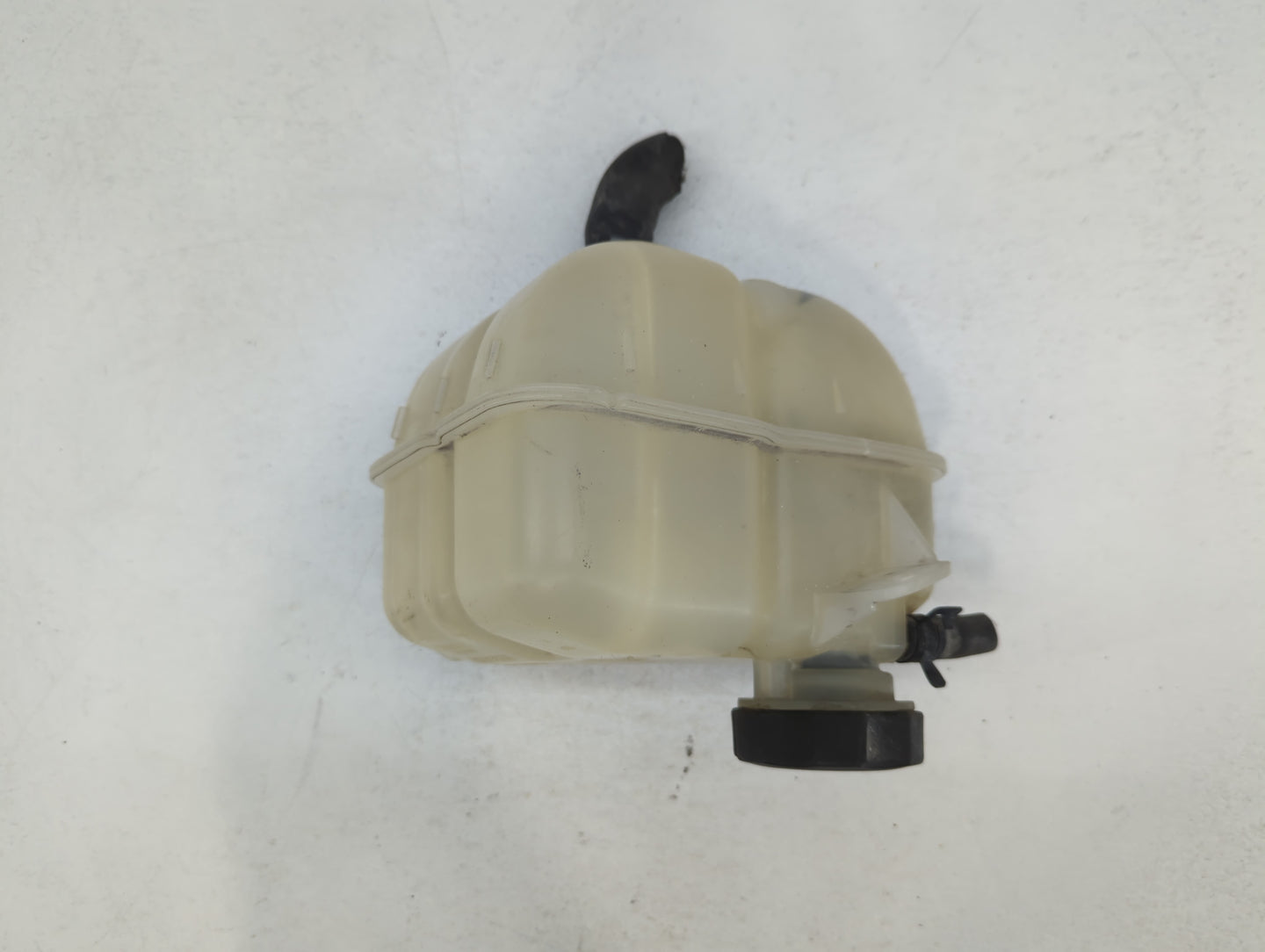 2006 Chevrolet Malibu Radiator Coolant Overflow Expansion Tank Bottle - Oemusedautoparts1.com