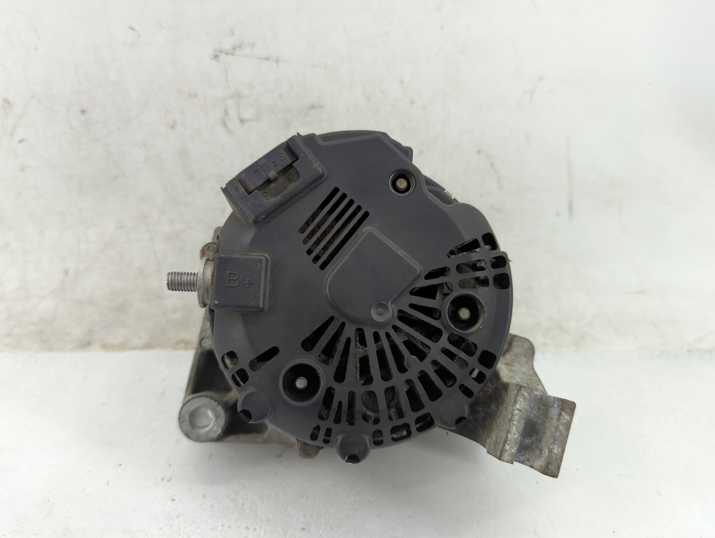 2006-2010 Chevrolet Malibu Alternator Replacement Generator Charging Assembly Engine OEM Fits Fits 2006 2007 2008 2009 2010 