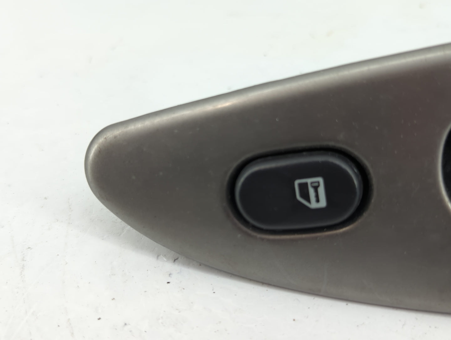 2007 Chevrolet Malibu Master Power Window Switch Replacement Driver Side Left P/N:22626532 Fits OEM Used Auto Parts - Oemuse