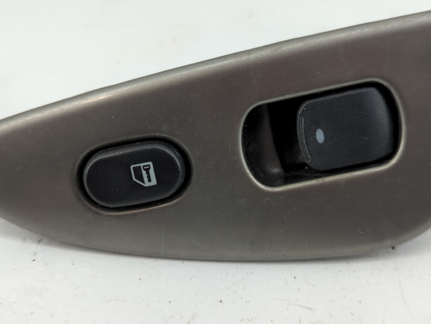 2007 Chevrolet Malibu Master Power Window Switch Replacement Driver Side Left P/N:22626532 Fits OEM Used Auto Parts - Oemuse