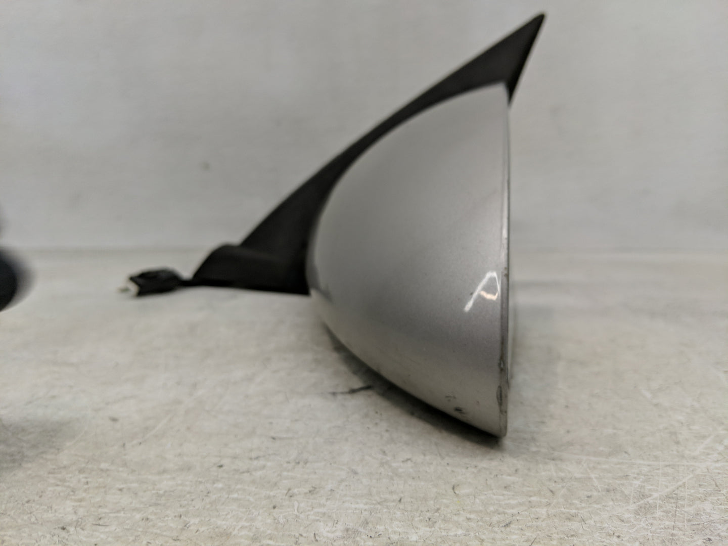 2007 Chevrolet Malibu Driver Side View Mirror - Left Door Mirror OEM Used - Oemusedautoparts1.com