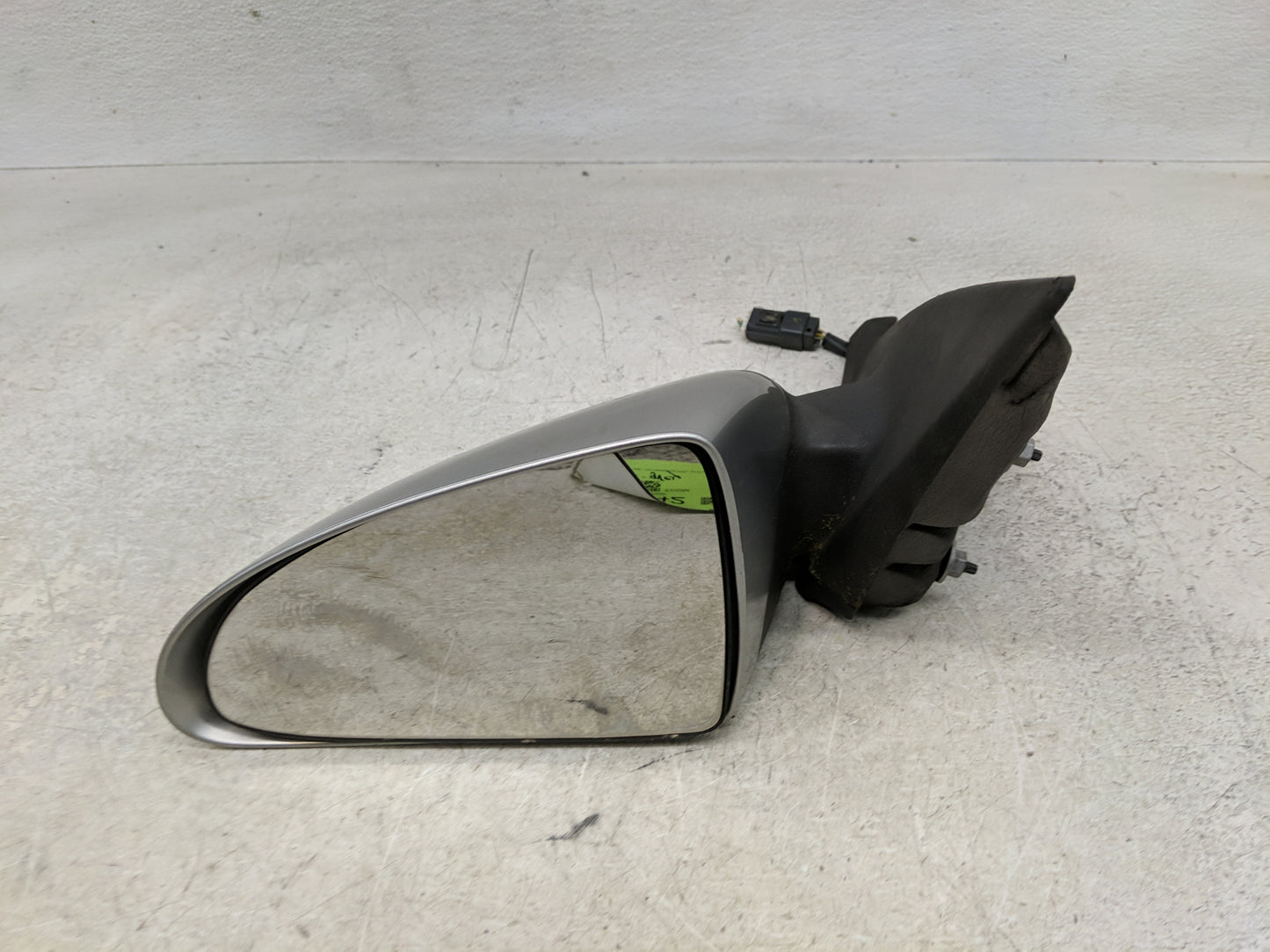 2007 Chevrolet Malibu Driver Side View Mirror - Left Door Mirror OEM Used - Oemusedautoparts1.com